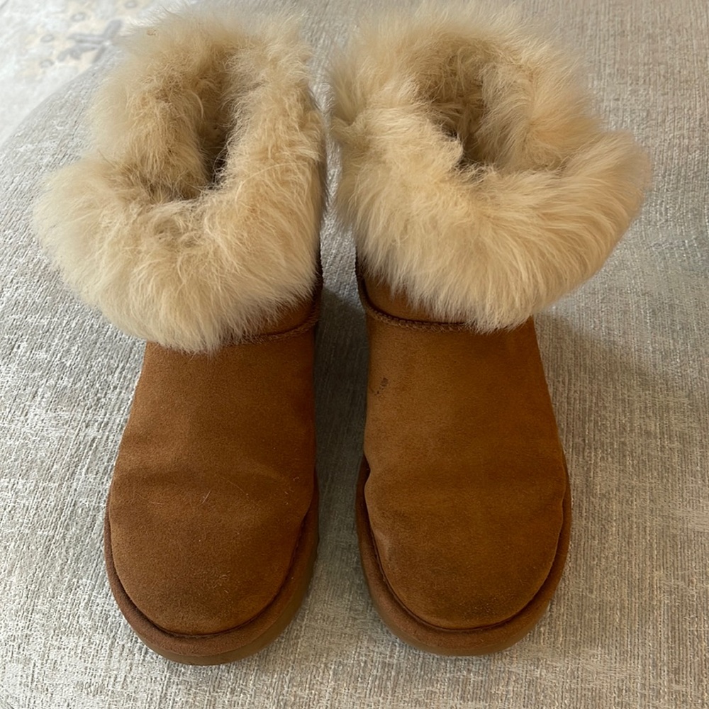 COPY - Fur Lined Uggs